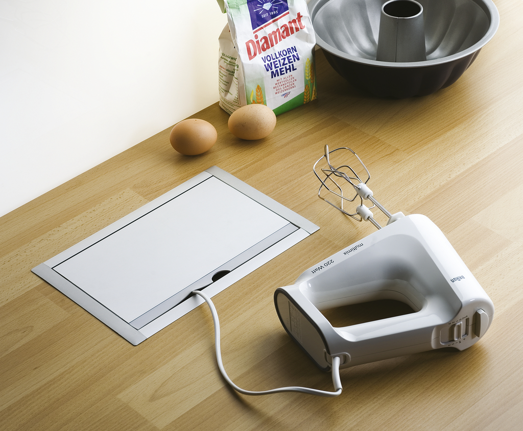 Naber PowerFit K eloxiert | 3-fach Einbau-Steckdose | Aluminium (9015032)