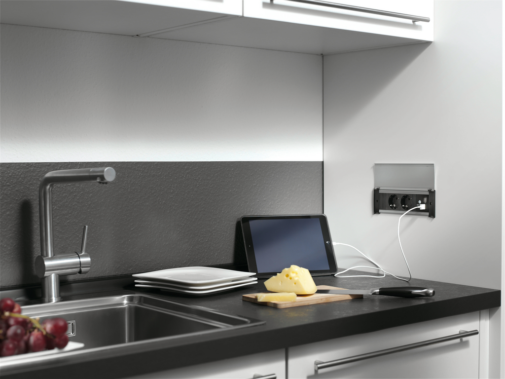 Naber Kapsa | 3-fach Einbau-Steckdose | Edelstahl (7053077)