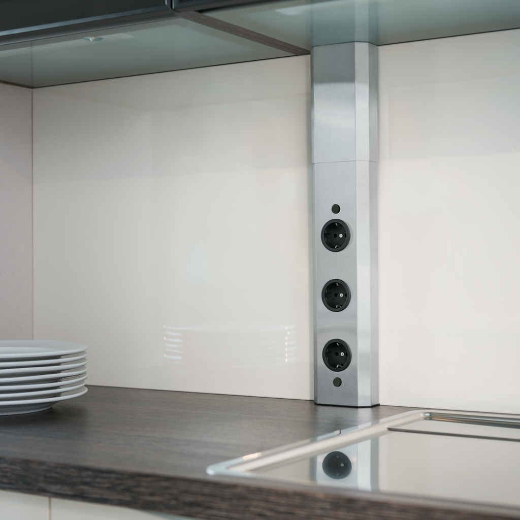 Naber Mira Wand mit Schalter | 2-fach Wand-Steckdose | Edelstahl (7053005)