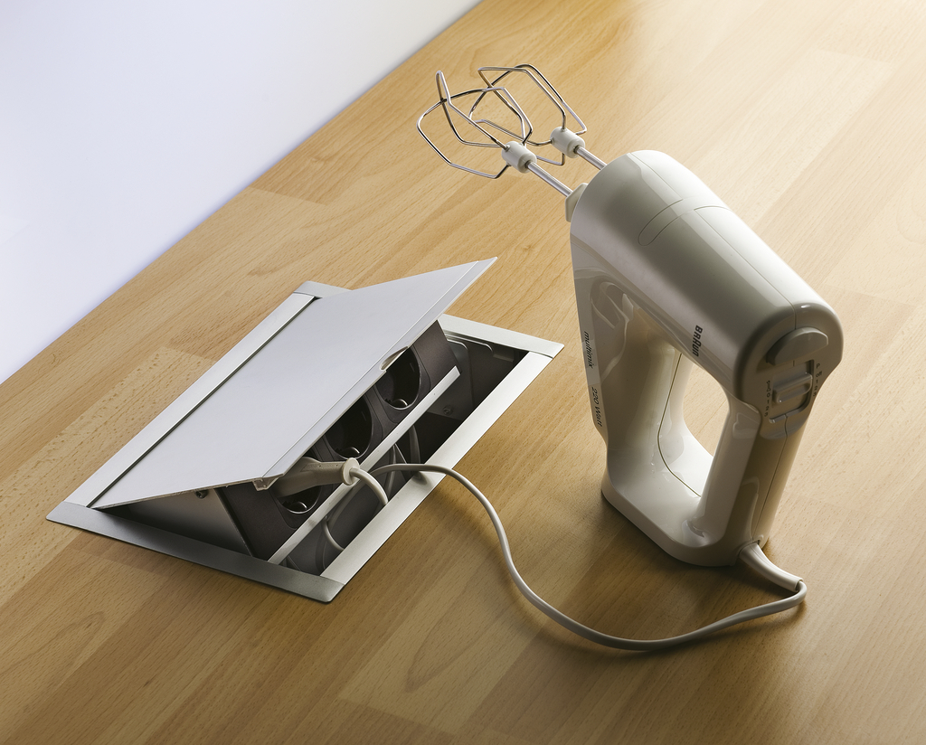 Naber PowerFit K eloxiert | 3-fach Einbau-Steckdose | Aluminium (9015032)