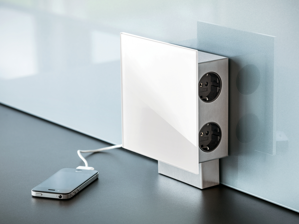 Naber Mira Quad | 3-fach Wand-Steckdose | Edelstahl / Glas | USB (7053058)